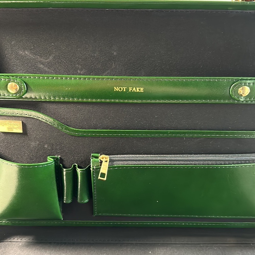 Premium Attaché / Briefcase - Picture 13 of 14
